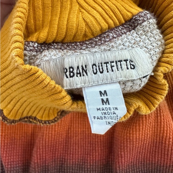 Urban Outfitters Women’s Medium Yellow Striped Mock Waffle Knit Thermal Shirt - Picture 2 of 5